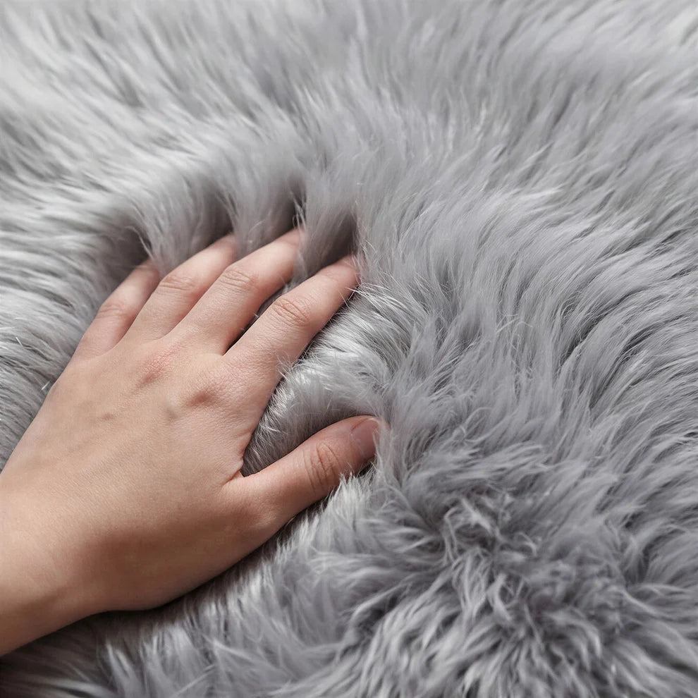 New Zealand Silver Sheepskin Rug & Throw